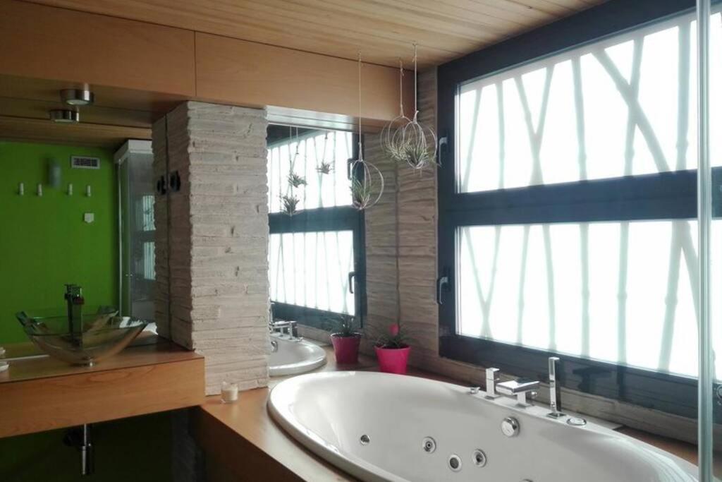 Cozy Designer Apart / Acogedor Apartamento De Diseno ● Wifi - Jacuzzi - A/c Steamsauna Apartamento Madri